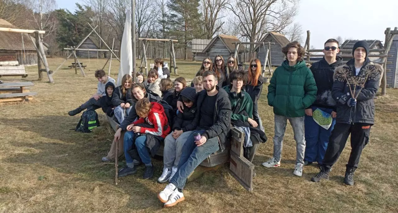 Весняна подорож учнів до етнографічного музею