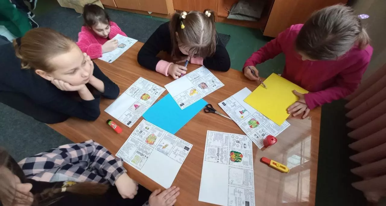 У 4 класі провели пізнавальний урок до Дня Державного Герба України